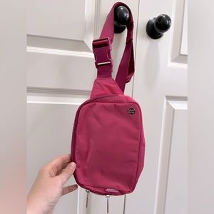 Lululemon 2L (large) belt bag